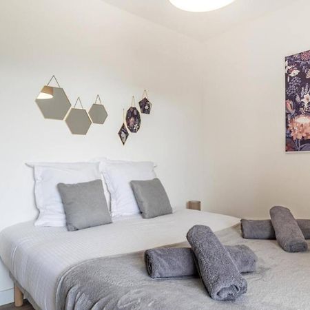 La Belle Vue - Garage Terrasse Wi-Fi Netflix Disney+ Annecy Luaran gambar