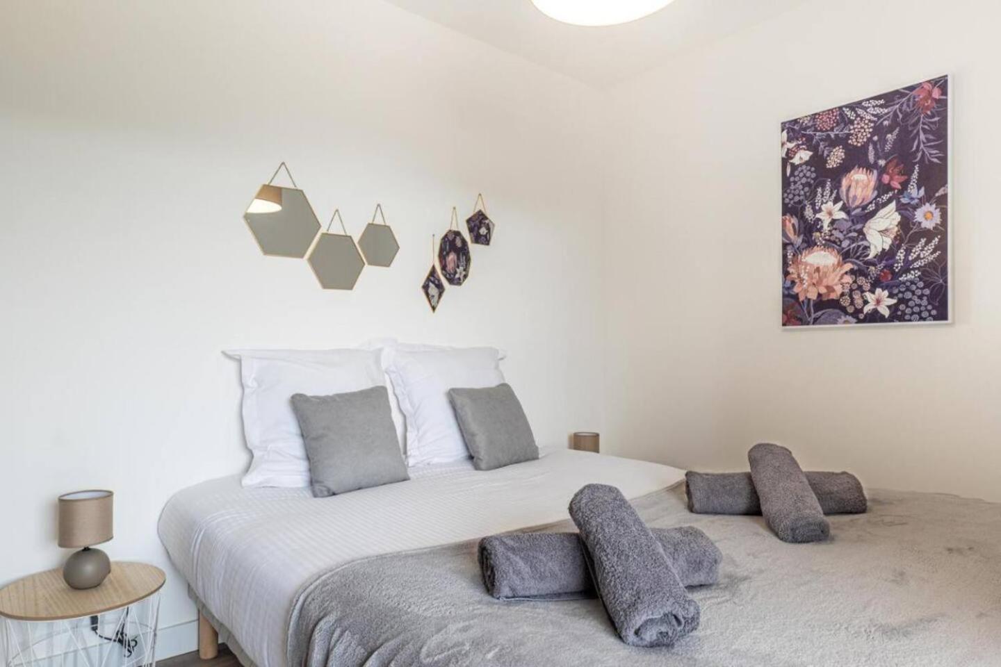 La Belle Vue - Garage Terrasse Wi-Fi Netflix Disney+ Annecy Luaran gambar